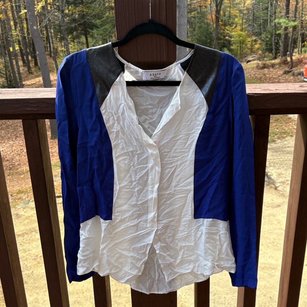 Axara Paris Blue, white and metallic asymmetric blouse🌺NWOTs